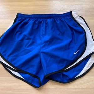 Nike - M women’s athletic shorts